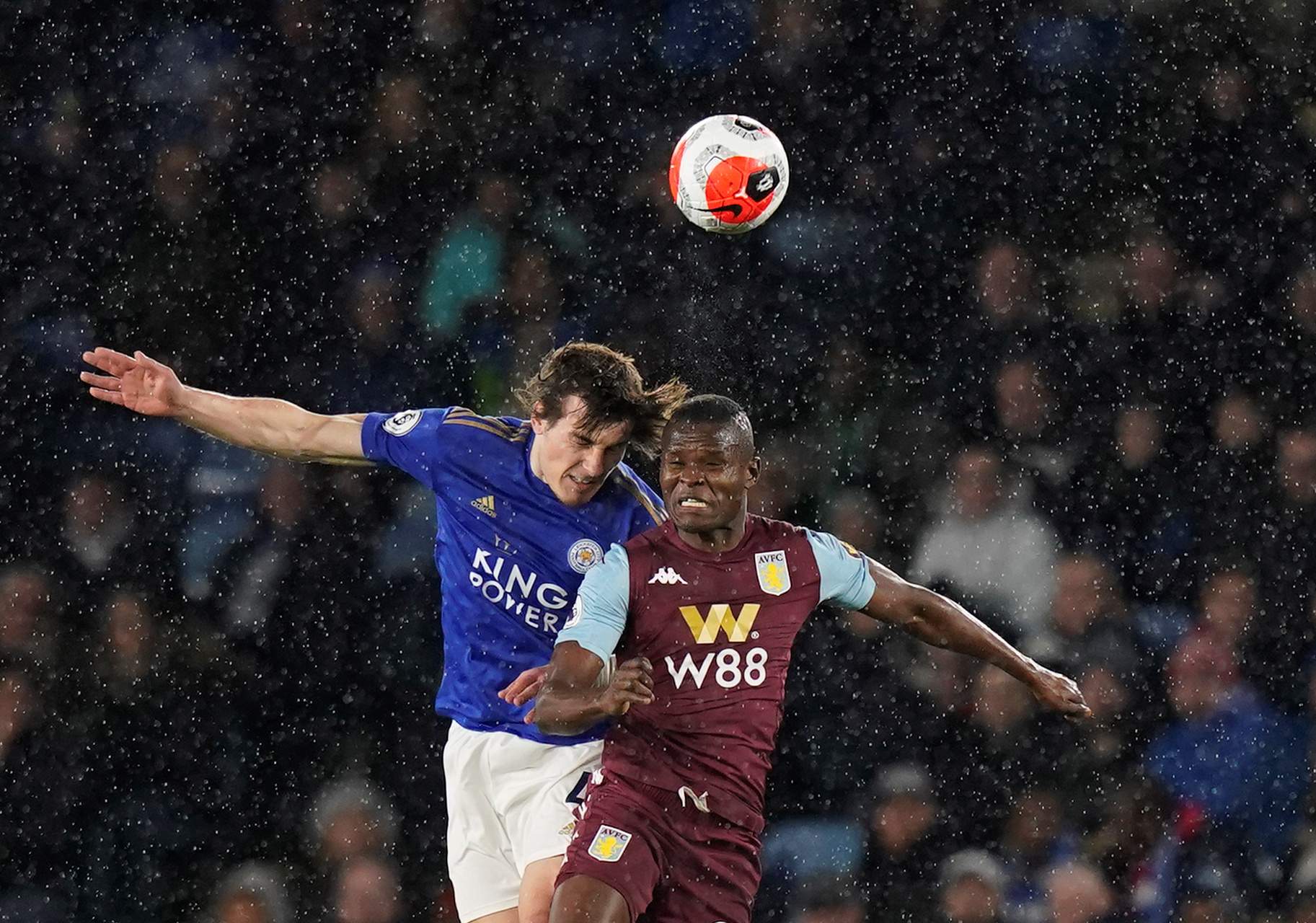 曼联正在考虑激活A费与本菲卡合同中的回购条款