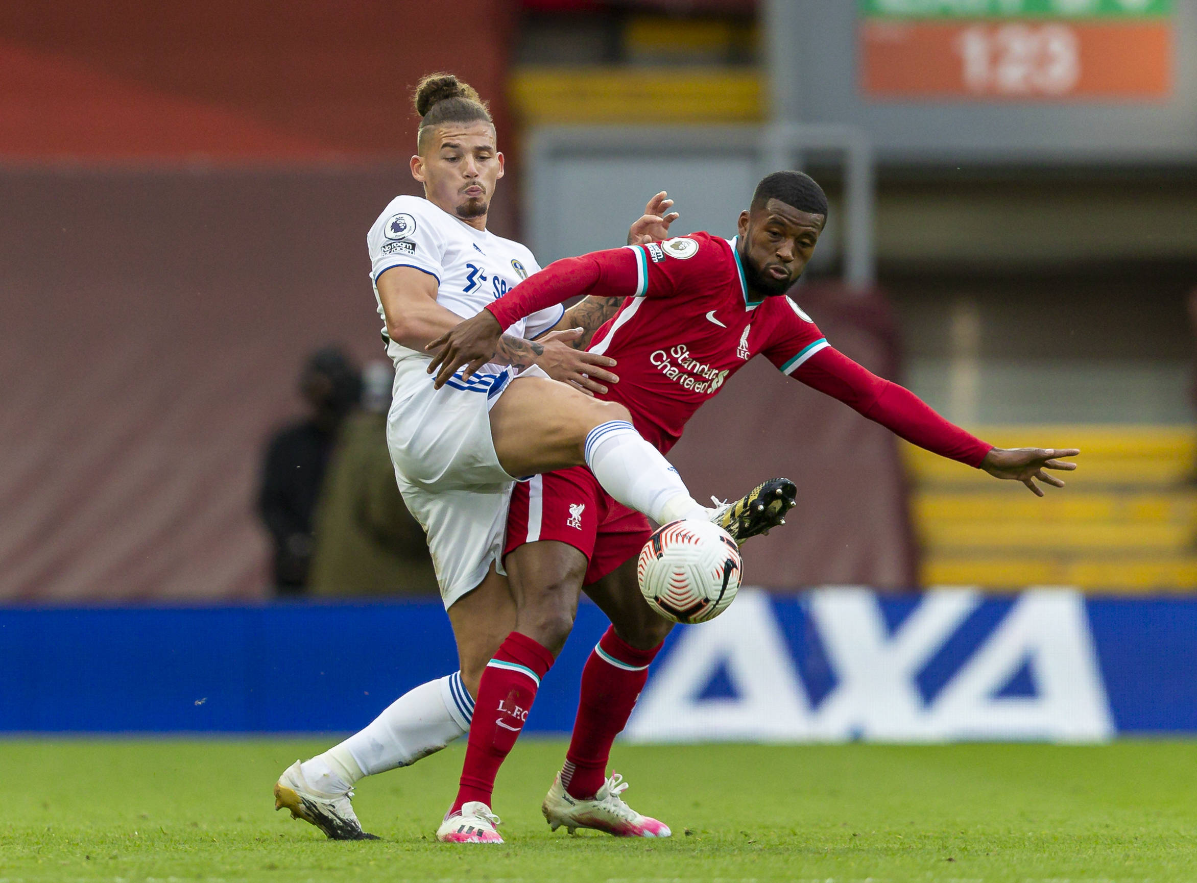 年轻人战胜里尔，自59年欧冠半决赛以来首次欧战击败法国球队（年轻人击败里尔，创1959年欧冠半决赛后欧战首胜法国队）